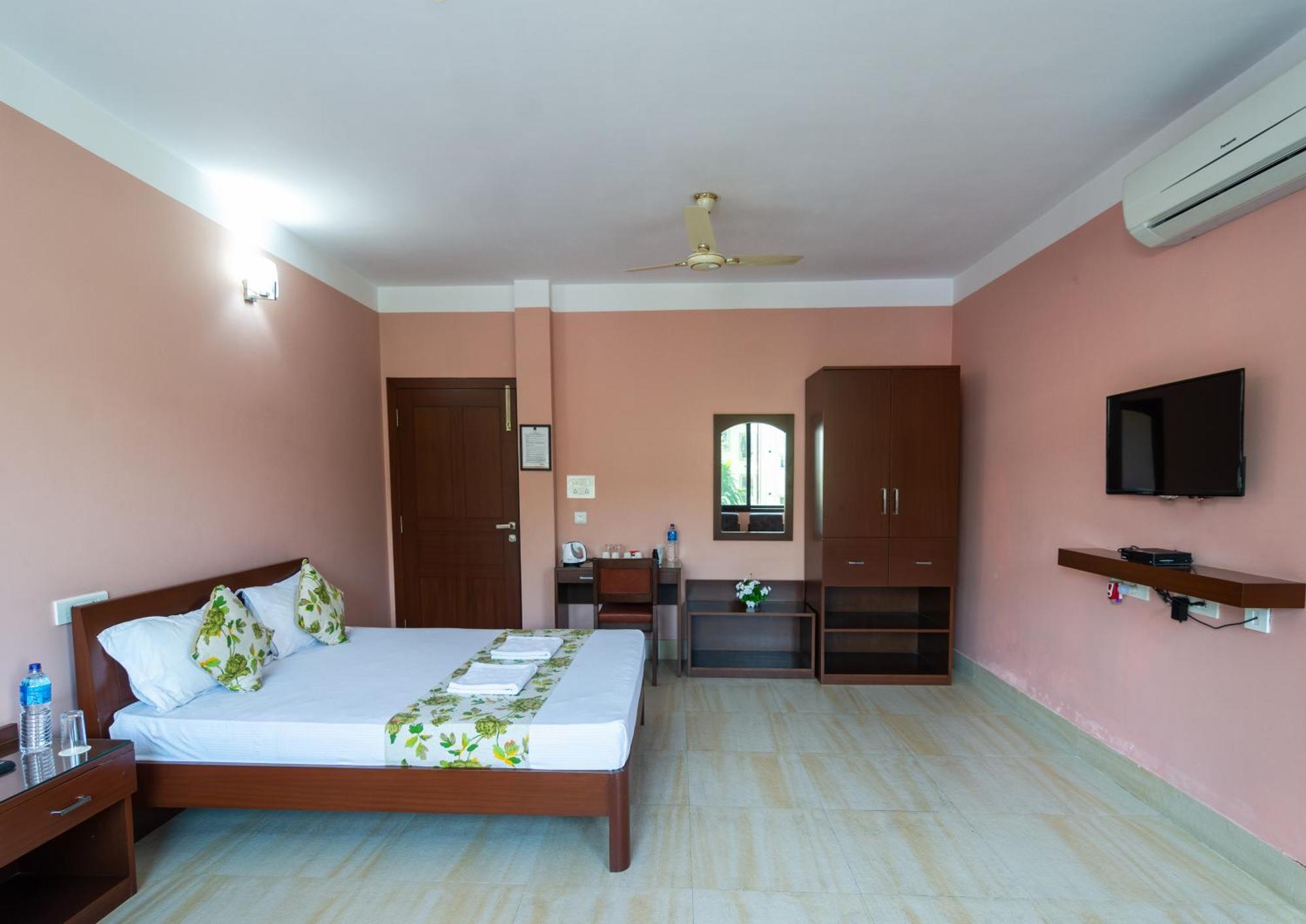 Yaksha Holiday Home Силигури Екстериор снимка