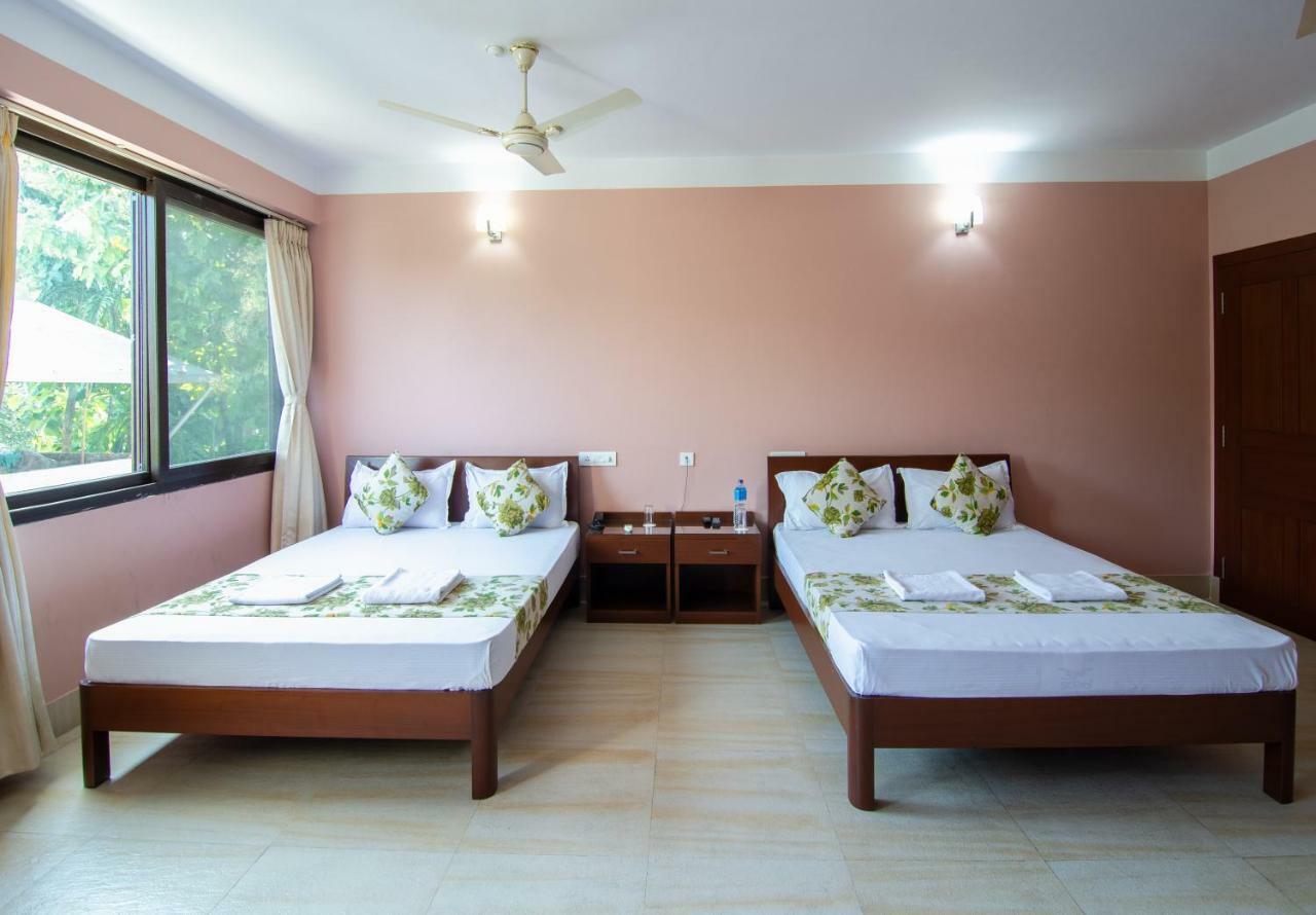 Yaksha Holiday Home Силигури Екстериор снимка